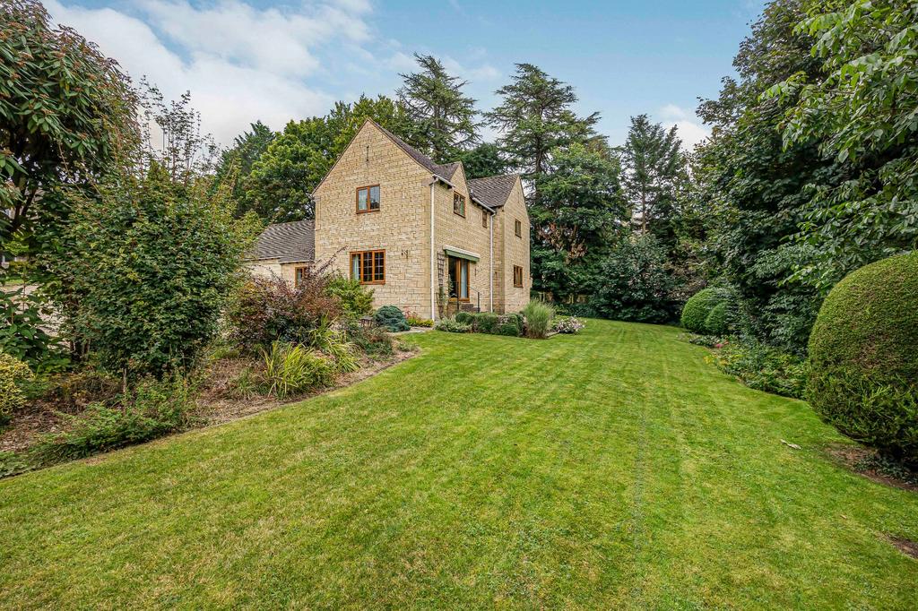Gloucester Road, Cirencester... 4 bed detached house for sale £1,000,000