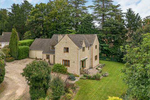 4 bedroom detached house for sale, Gloucester Road, Cirencester, Gloucestershire, GL7