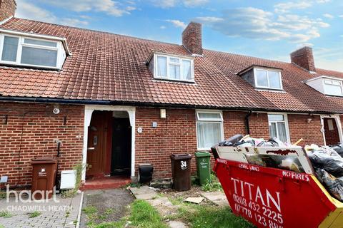 2 bedroom terraced house for sale, Neville Road, Dagenham