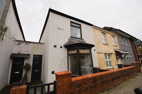 2 bedroom house to rent, Crofts Street, Cardiff