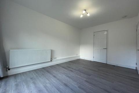 3 bedroom flat to rent, Manchester Road, London E14