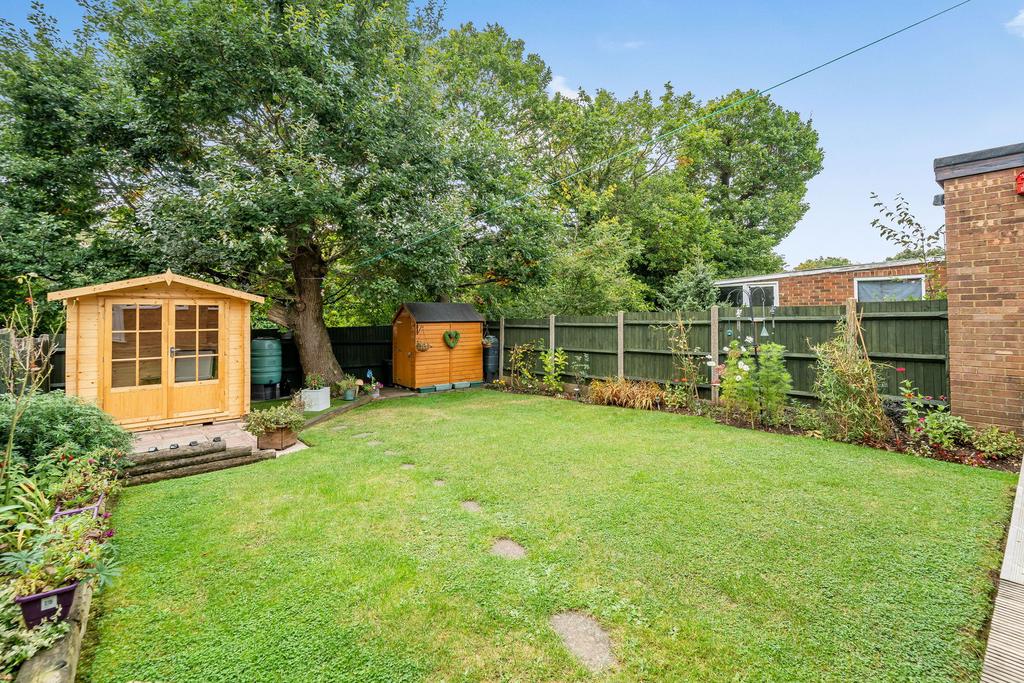 Norman Close, Wigmore ME8 3 bed semidetached house for sale £350,000
