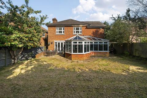 4 bedroom detached house for sale, West Parkside, Warlingham CR6