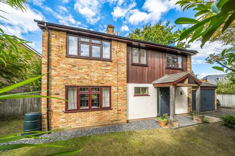 4 bedroom detached house for sale, Ongar Hill, Addlestone, KT15