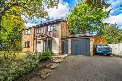 4 bedroom detached house for sale, Ongar Hill, Addlestone, KT15