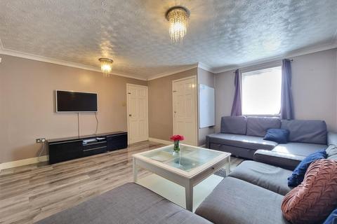 3 bedroom end of terrace house for sale, Pittman Gardens, Ilford