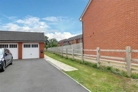 3 bedroom townhouse for sale, John Cliff Way, Alsager