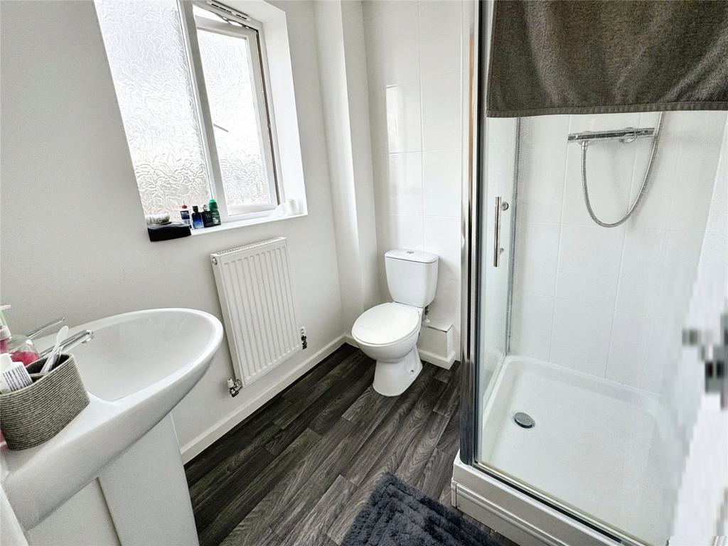En-Suite Shower WC