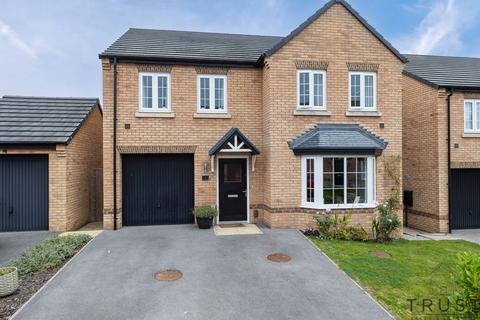 4 bedroom detached house for sale, Mirfield WF14