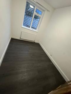 1 bedroom flat to rent, Shaftesbury Avenue, Greater London, UB24HQ