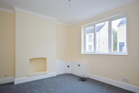 2 bedroom terraced house for sale, Robinson Street, Castleford WF10