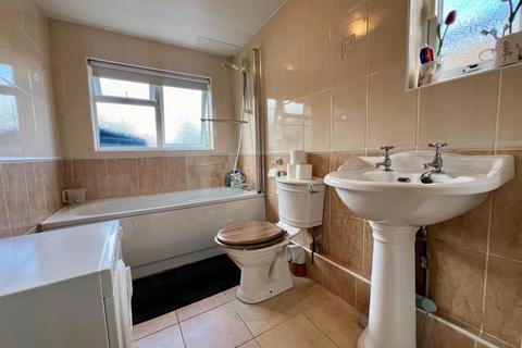 50 Queens Road, Burnham-on-crouch, CM0 8DY