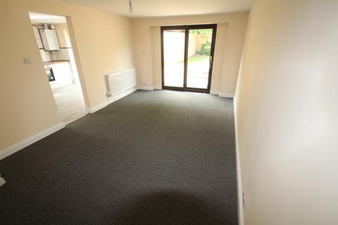 3 bedroom semi-detached house to rent, Langcliffe Drive, Heelands MK13