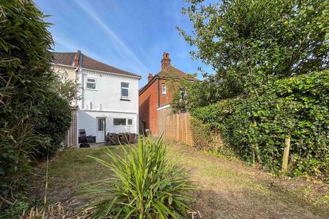 6 bedroom house for sale, Queensland Road, Bournemouth,