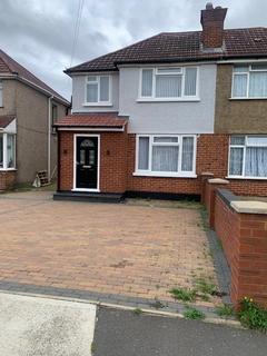 4 bedroom house to rent, Moray Avenue, Hayes, UB3