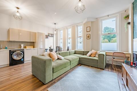 2 bedroom flat for sale, Tantallon Road, Flat 0/2, Shawlands, Glasgow, G41 3HT