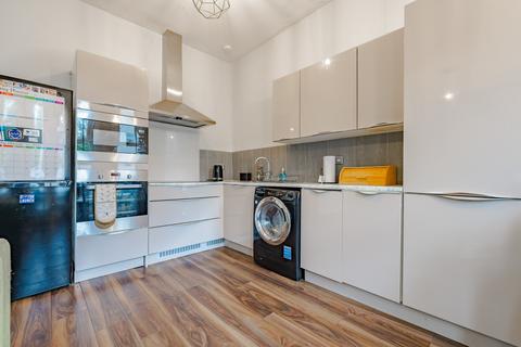 2 bedroom flat for sale, Tantallon Road, Flat 0/2, Shawlands, Glasgow, G41 3HT