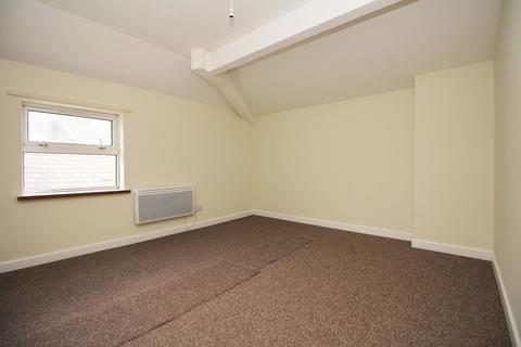 2 bedroom apartment to rent, Commercial Street Arcade, Abertillery. NP13 1DH