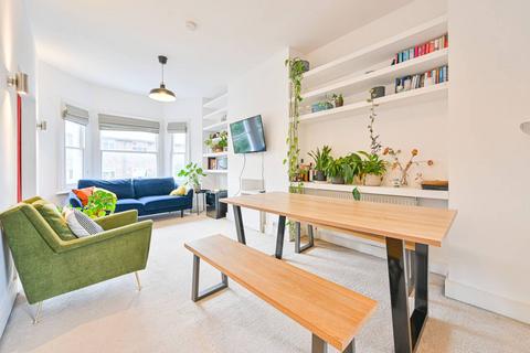 2 bedroom flat for sale, Crewdson Road, Oval, London, SW9