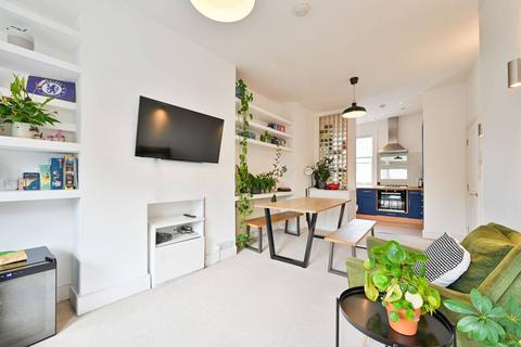 2 bedroom flat for sale, Crewdson Road, Oval, London, SW9