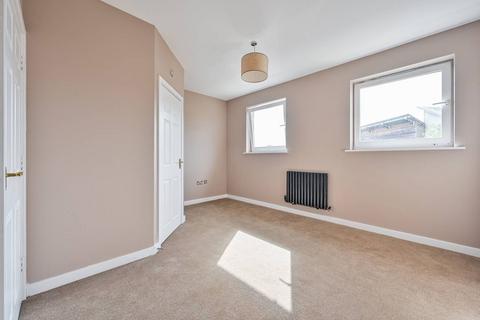 2 Bailey Close, London, SE28 0NW