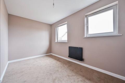 2 Bailey Close, London, SE28 0NW