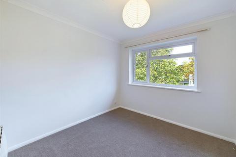 2 bedroom apartment to rent, Charles Court, Teddington