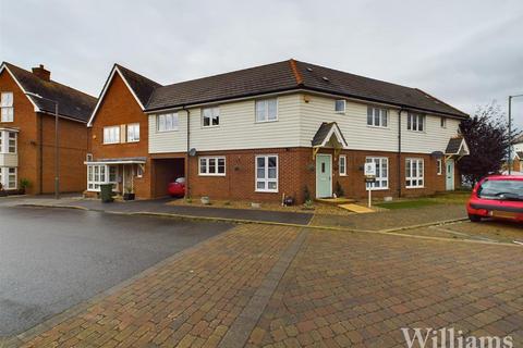 3 bedroom semi-detached house to rent, Avalon Street, Aylesbury HP18