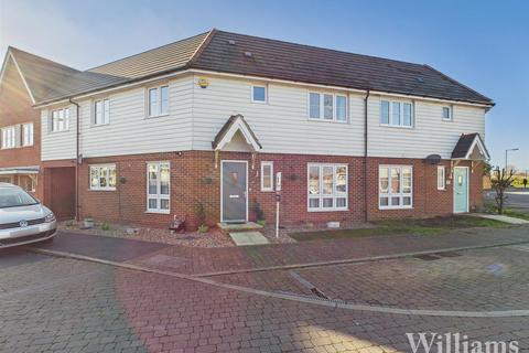 4 bedroom semi-detached house to rent, Avalon Street, Aylesbury HP18