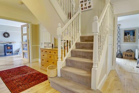 Woodgate House Bath Road, Marlborough, SN8 1NN