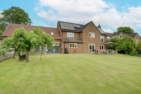 5 bedroom detached house for sale, Bath Road, Marlborough, SN8