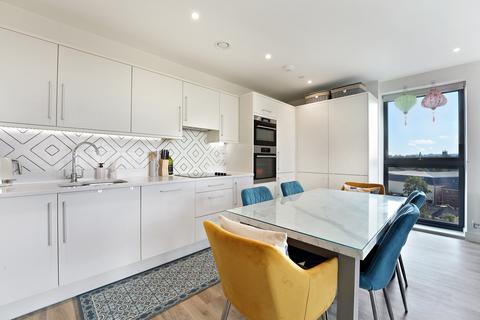 2 bedroom apartment for sale, Osiers Road, London, SW18