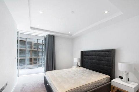 1 bedroom apartment to rent, Circus Road West, London SW11