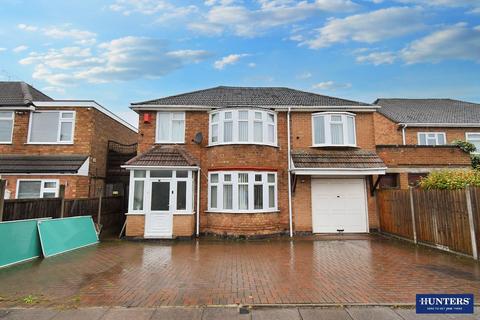 4 bedroom detached house for sale, Sturdee Road, Leicester