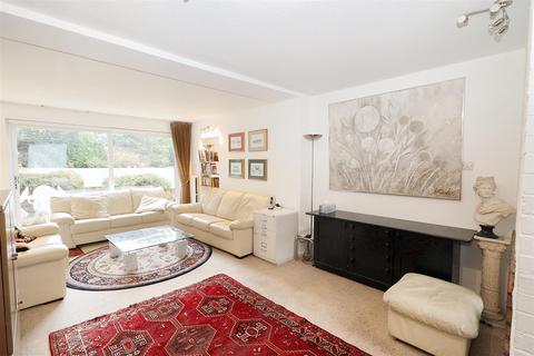 5 bedroom detached house for sale, Links Drive, Elstree