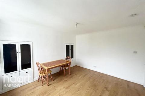 2 bedroom maisonette to rent, Everton Drive, Stanmore, HA7