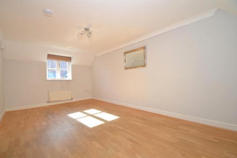 2 bedroom flat for sale, The Vineyards, Ely CB7