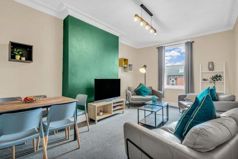 6 bedroom flat to rent, HYDE PARK ROAD, Leeds