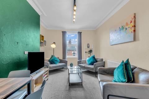 6 bedroom flat to rent, HYDE PARK ROAD, Leeds