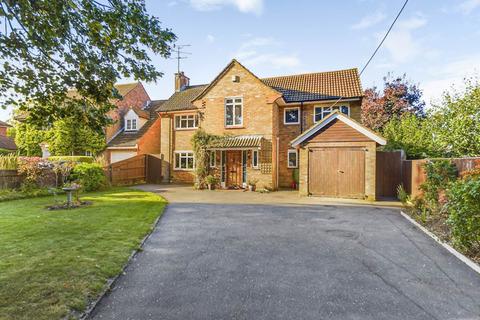 5 bedroom detached house for sale, Dobbins Lane, Wendover