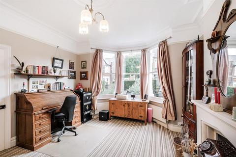 4 bedroom house for sale, Park Road, London