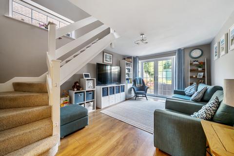 34 Cornfields, Godalming, GU7 3PH