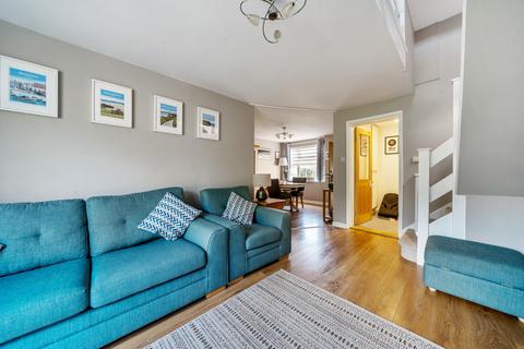 34 Cornfields, Godalming, GU7 3PH