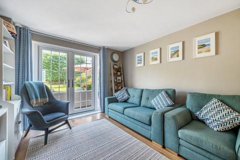 34 Cornfields, Godalming, GU7 3PH