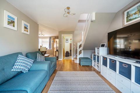 34 Cornfields, Godalming, GU7 3PH