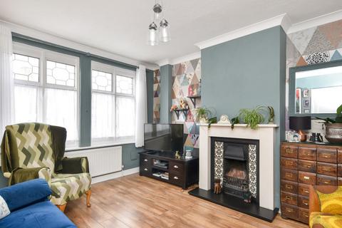 24 Caulfield Road, Shoeburyness, Southend-on-sea, SS3 9LA