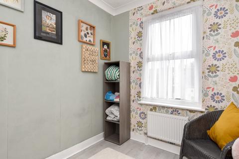 24 Caulfield Road, Shoeburyness, Southend-on-sea, SS3 9LA