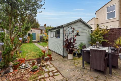 24 Caulfield Road, Shoeburyness, Southend-on-sea, SS3 9LA