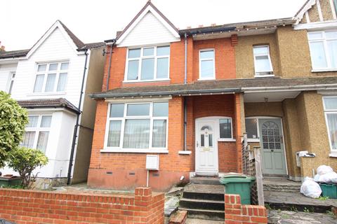 14 Brinkley Road, Worcester Park, KT4 8JF