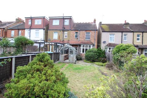 14 Brinkley Road, Worcester Park, KT4 8JF
